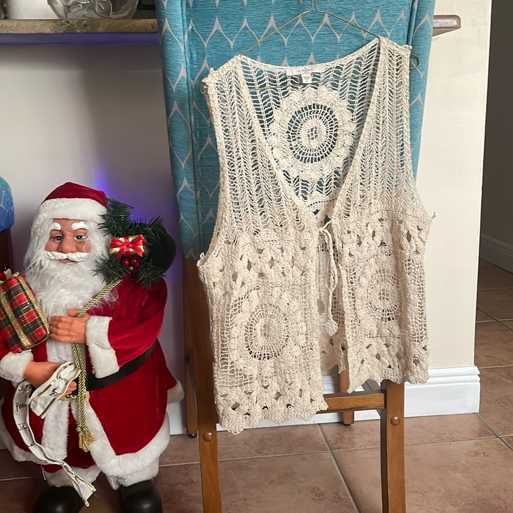 Crochet vest/shrug.